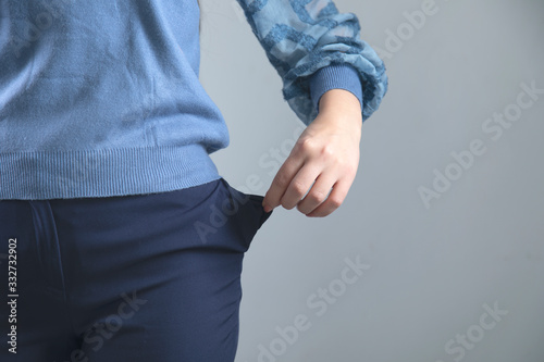 woman hand empty pocket
