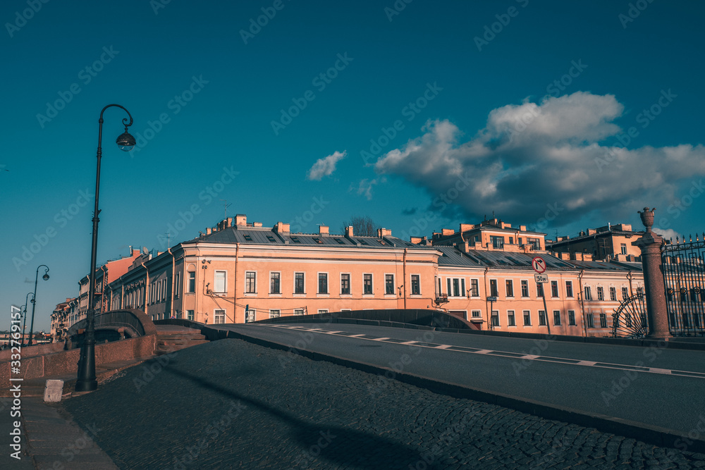 Naklejka premium Street of the historical center of St. Petersburg. An empty city without people. City in quarantine