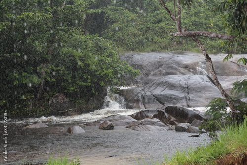 caída de agua Mitú photo