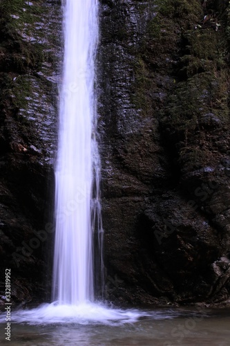 Fototapeta Naklejka Na Ścianę i Meble -  宿谷の滝（埼玉県毛呂山町）