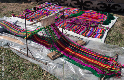 The nomads ' loom for tapestry.