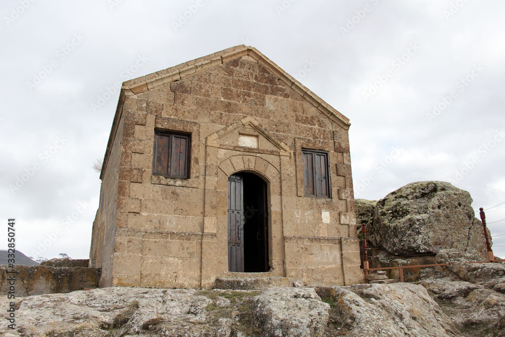 High Church. It is located in Güzelyurt district of Aksaray. The church on the rock was built in the Byzantine period.
