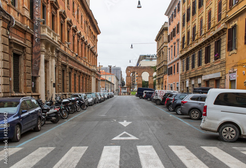 Following the coronavirus outbreak, the italian Government has decided for a massive curfew, leaving even the Old Town, usually crowded, completely deserted © SirioCarnevalino