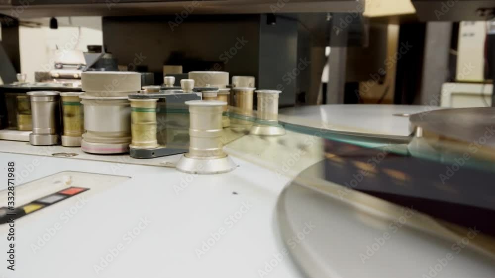 A synchronize for film assembly processing.Film Movie production tools.Audio video industrial film synchronizer for movie post production . A synchronize for film assembly processing.Film Movie production tools.Audio video industrial film synchronizer for movie post production .