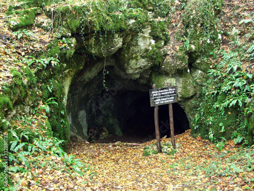 Lower Barac's Cave or Donja Baraceva spilja (Significant landscape Barac caves or Znacajni krajolik Baraceve spilje) - Rakovica, Croatia (Kroatien, Hrvatska) photo