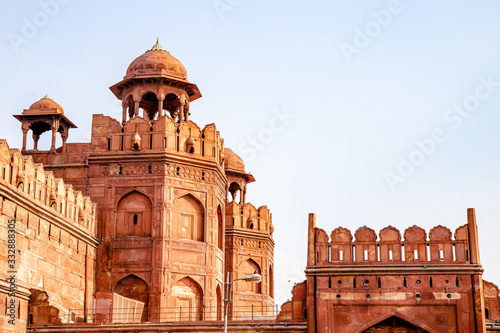 Obraz na płótnie Main entrance of Red Fort building.The Red Fort is a historic fort in the city of Delhi in India. Locate on New Delhi city center with large of red wall made from stone w salonie