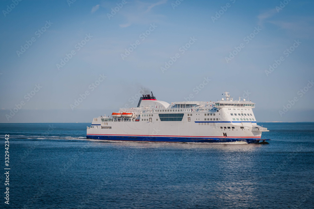 Ferry from Calais to Dover