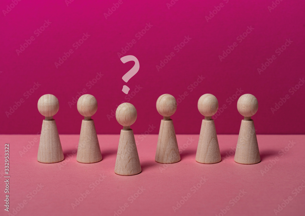 Obraz premium a person outside the group looking for an answer to a question, consultation, discussion, doubt