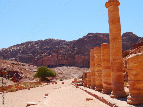 Tablou pe pânză empty colonnade street in front of the famous Royal Tombs of Petra, UNESCO world