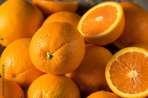 Obraz na płótnie Raw Organic Cara Navel Oranges