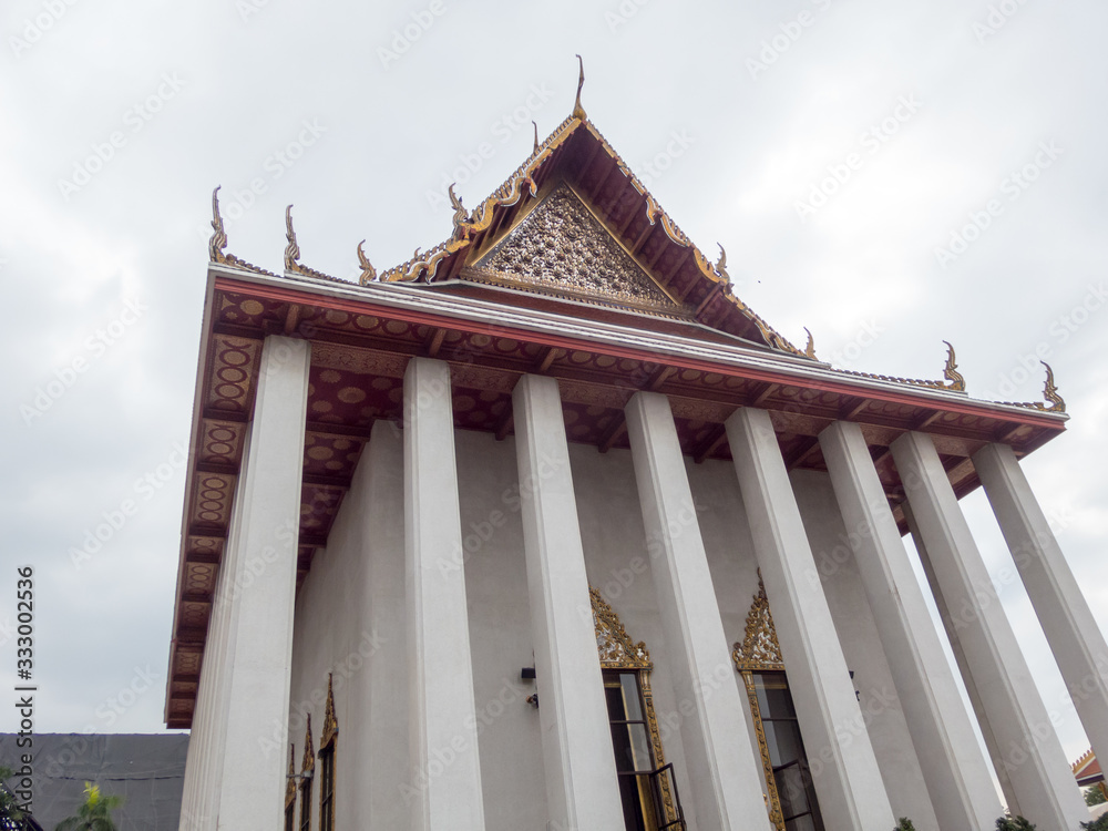 Naklejka premium Wat Saket Ratcha Wora Maha Wihan Bangkok Thailand.The temple Wat Sa Ket is an ancient temple in the Ayutthaya period.