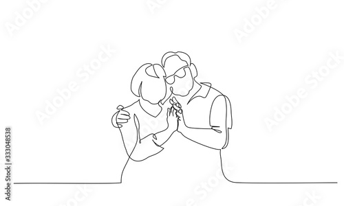 Continuous one line drawing of romantic elderly couple