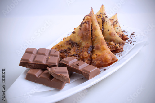 Chocolate Samosa desi food samosa snack (ID: 333103743)