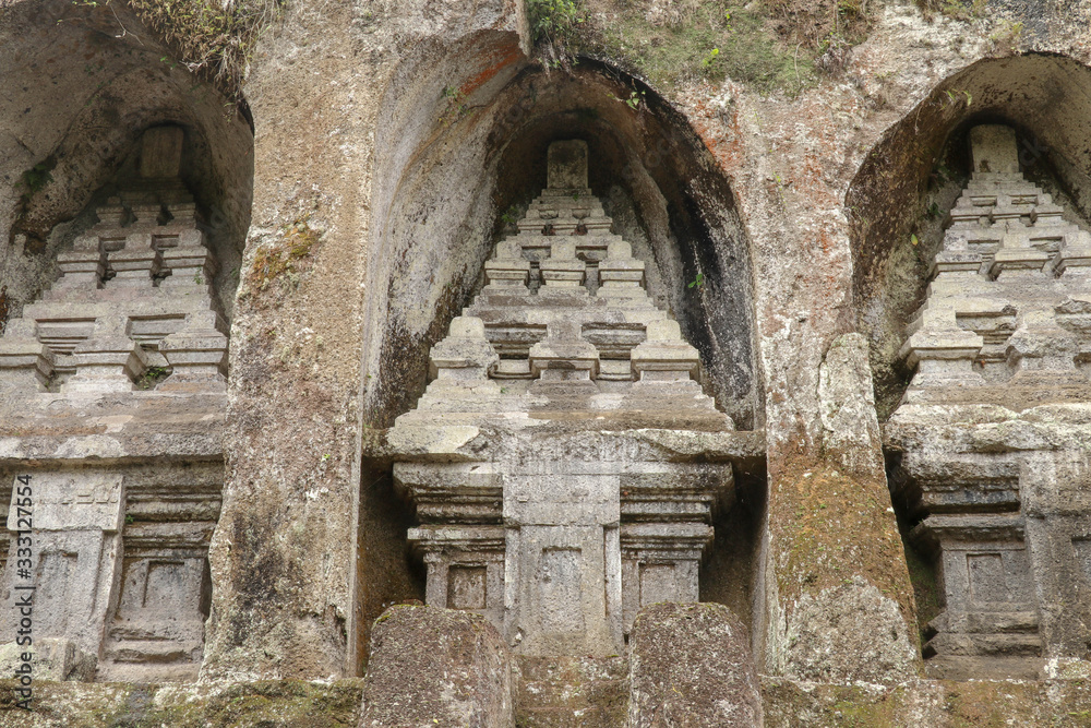 Udayana Dynasty Royal Tombs. Ancient Royal Tombs At Gunung Kawi Temple ...