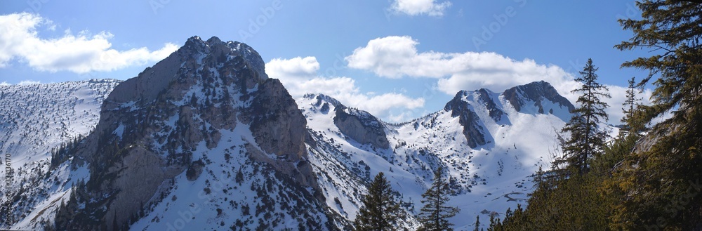 Panorama mit den Ruchenköpfen und der Rotwand Panorama mit den Ruchenköpfen und der Rotwand