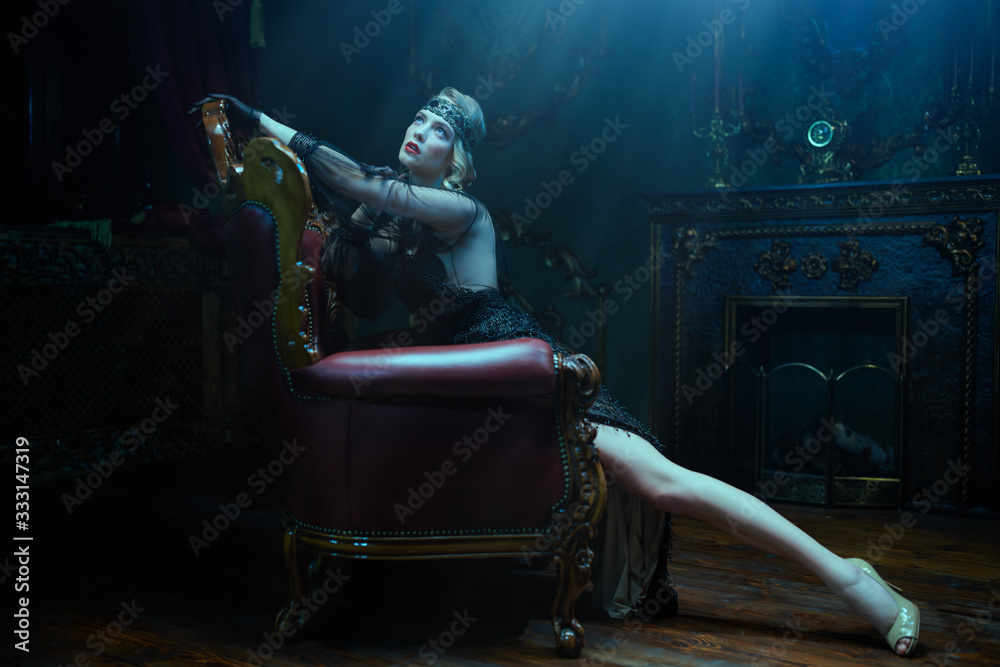 Fototapeta premium seductive luxury lady