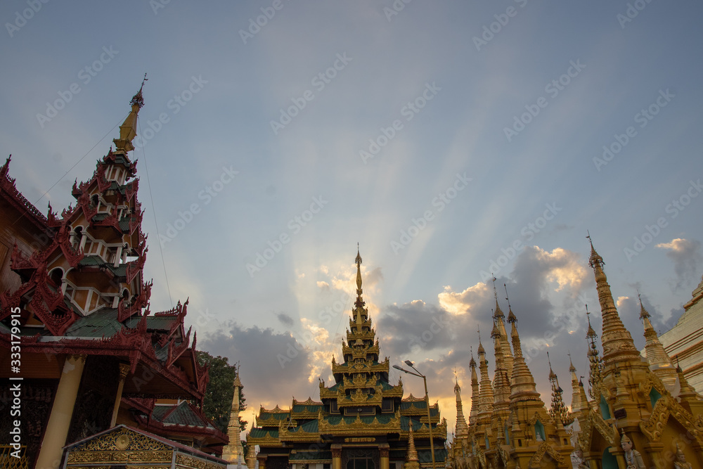 Fototapeta premium Shwedagon Pagoda