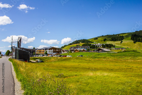 View of Compatsch (Compaccio), Seiser Alm (Alpe di Siusi) © 80-20