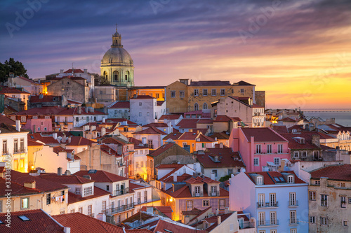 Obraz na płótnie Lisbon, Portugal. Cityscape iImage of Lisbon, Portugal during dramatic sunrise. w salonie