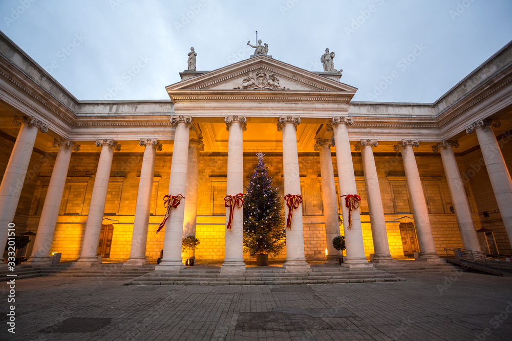 Fototapeta premium College Green, Dublin City na Boże Narodzenie