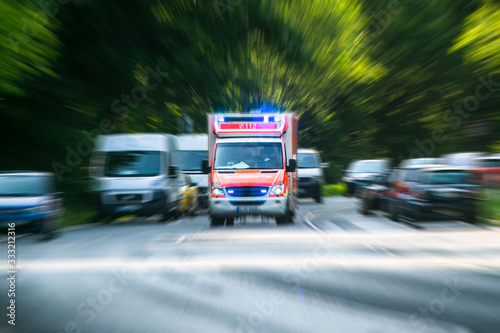 Einsatzfahrt Rettungswagen