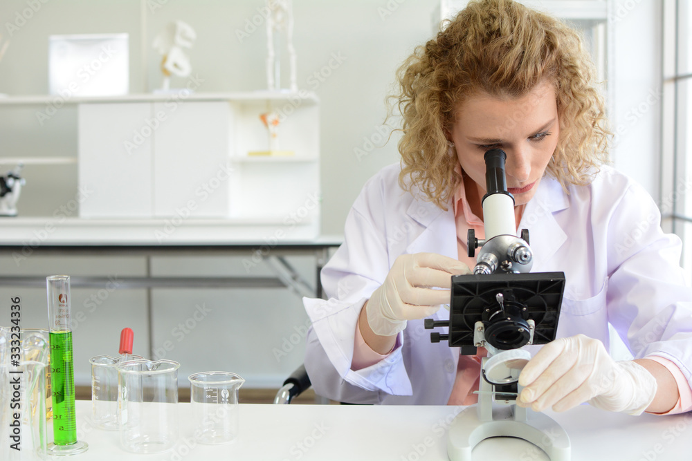 Young scientists are studying the covid-19 virus in the lab. Young scientists are studying the covid-19 virus in the lab.