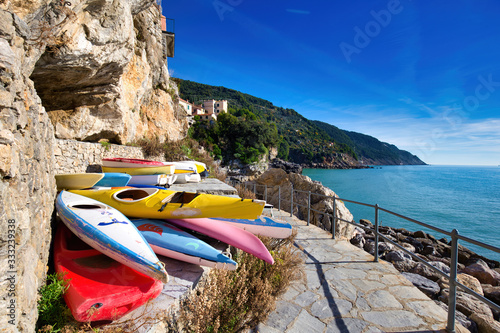 Cuadro en lienzo Panorama from Tellaro Liguria Italy