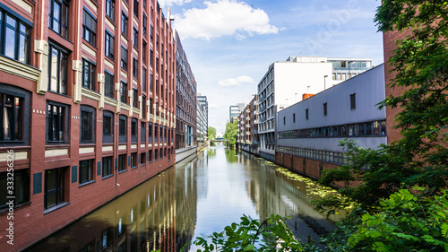 Kanal mir Gewerbeimmobilien in Hamburg Hammerbrook