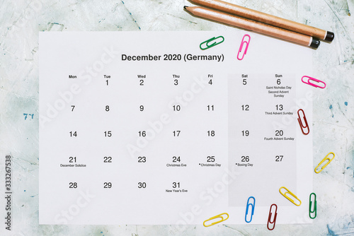 Monatskalender Dezember 2020. Translation: Monthly December 2020 calendar