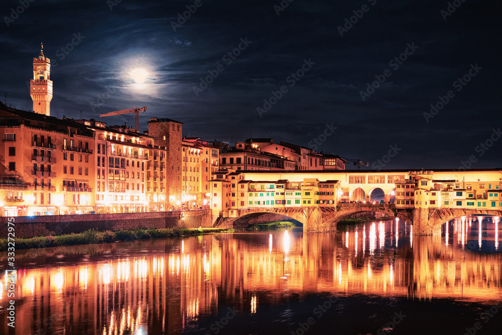 Ponte Vecchio bridge at Florence night