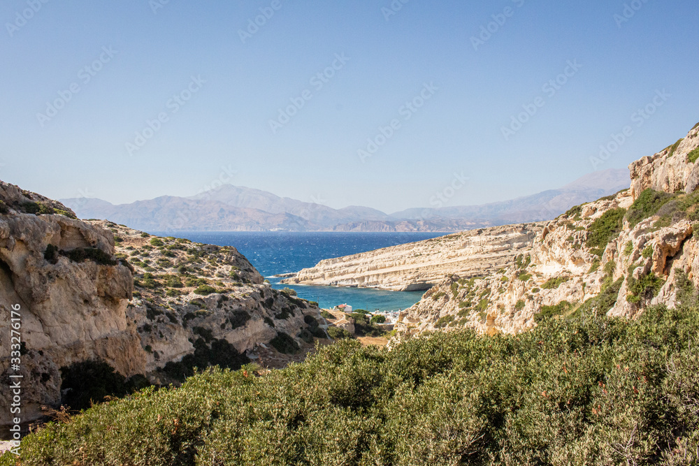 Fototapeta premium griechische Küste Felsenformation Matala