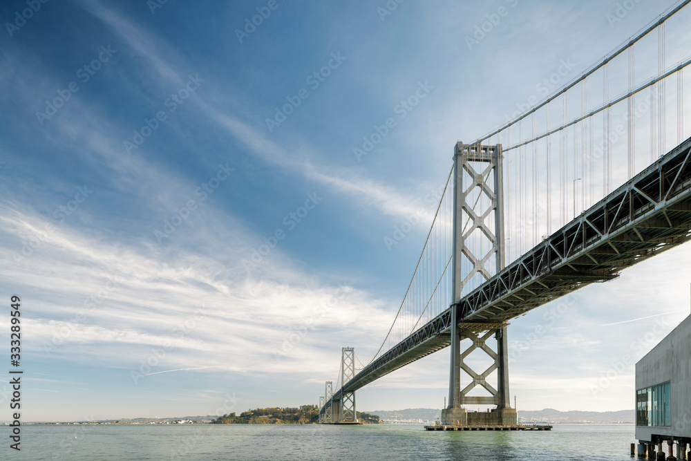Obraz premium The Bay Bridge in San Francisco, California
