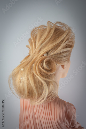 a hair block for hairstyles light hair