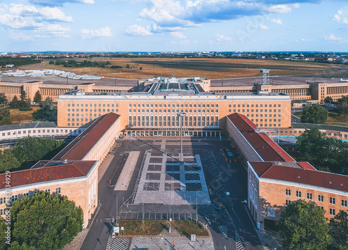 Obraz na płótnie Historical Tempelhof airport in Berlin w salonie