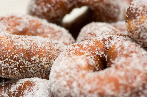 donuts with powdered sugar