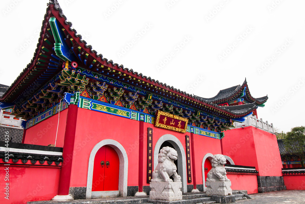 Fototapeta premium Gate of Chinese temple