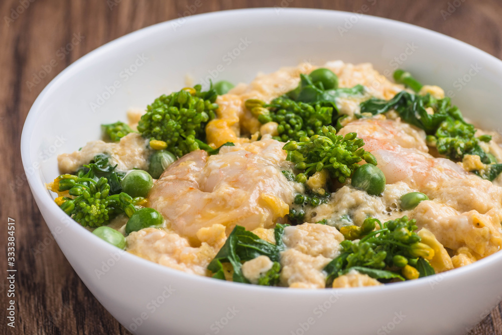 菜の花と海老の卵とじ丼 Stock 写真 Adobe Stock
