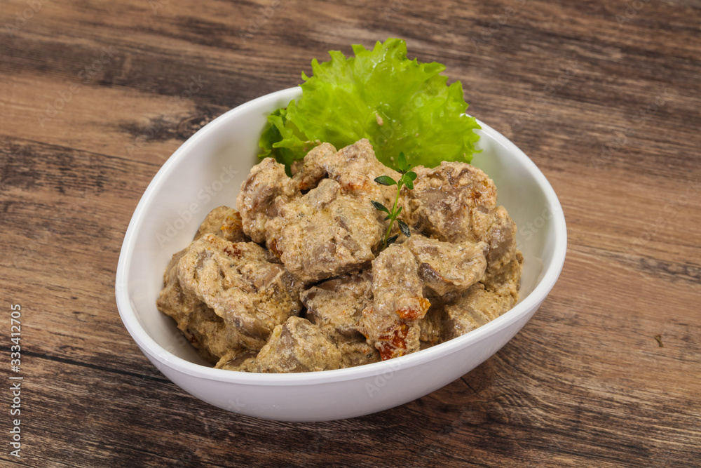 Chicken liver with cream and dry tomatoes Chicken liver with cream and dry tomatoes