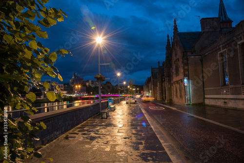 Inverness bei Nacht