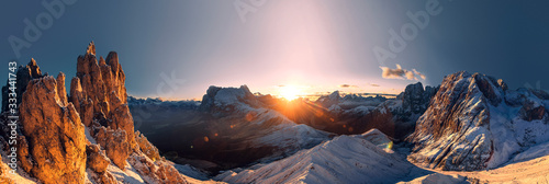 Foto Panorama with amazing sunrise in south tyrol
