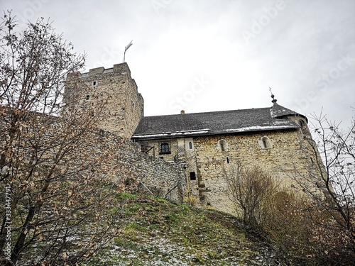 Ruine Gösting Graz mit Jungfernsprung und Cholerakapelle photo