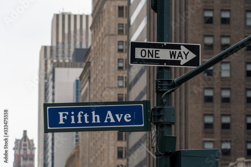 Canvas Print New york little 5th avenue sign