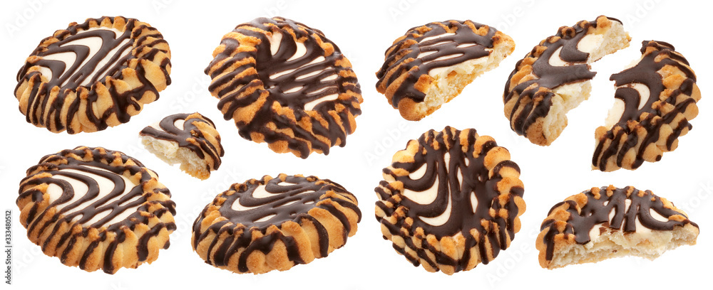 Obraz premium Chocolate coated cookies with milk filling isolated on white background