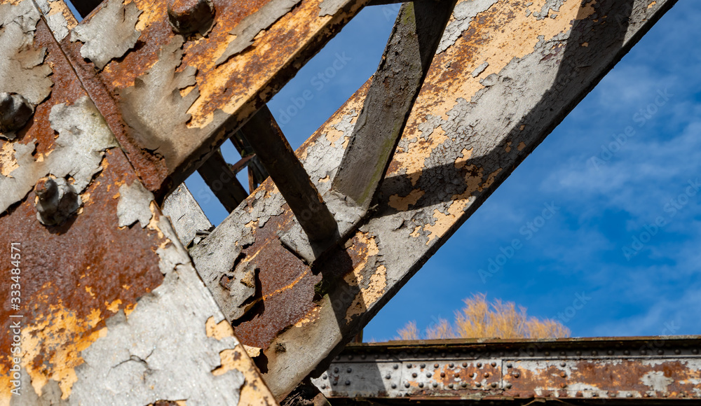 Focus on rusty cross beam support Focus on rusty cross beam support