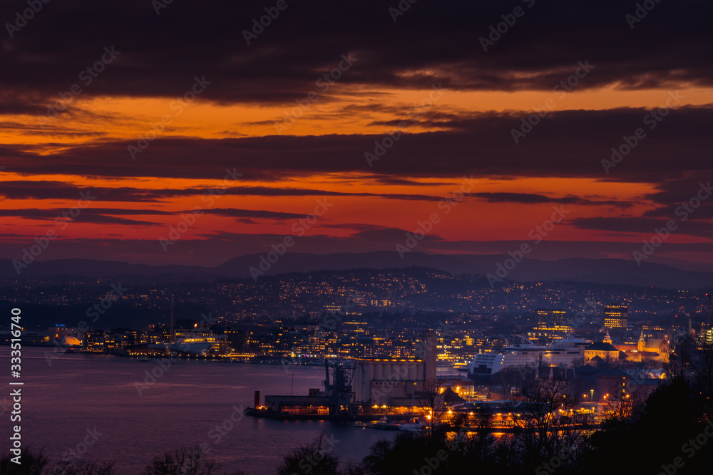 Zachód słońca nad Oslo - obrazy, fototapety, plakaty 
