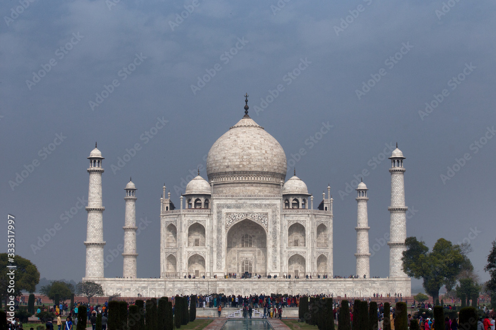 Obraz premium taj mahal in agra india