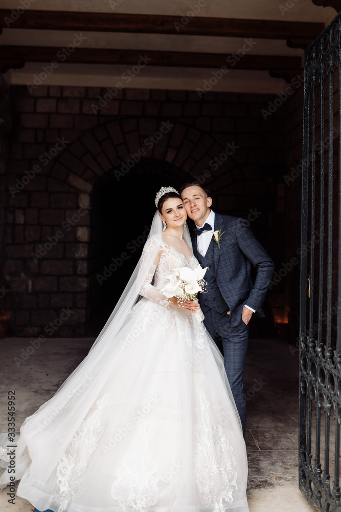 Perfect portrait of wedding couple in Italy 