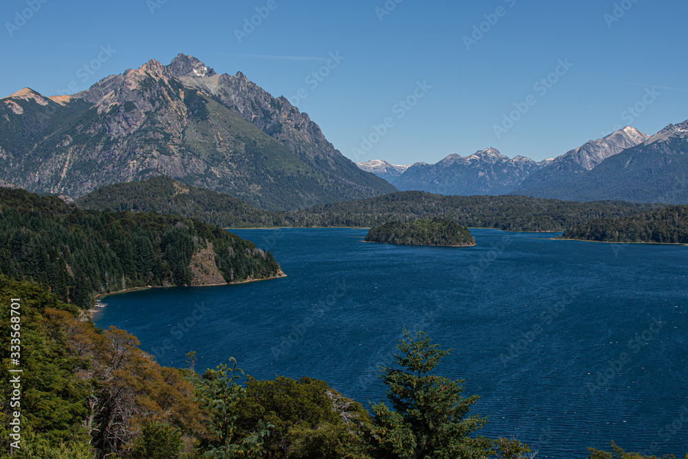 beatifull panoramic, lake lacar