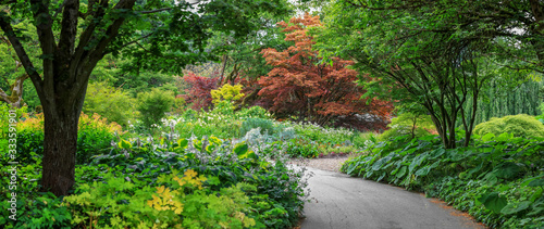 Fototapeta Naklejka Na Ścianę i Meble -  Vandusen botanical gardens in Vancouver city