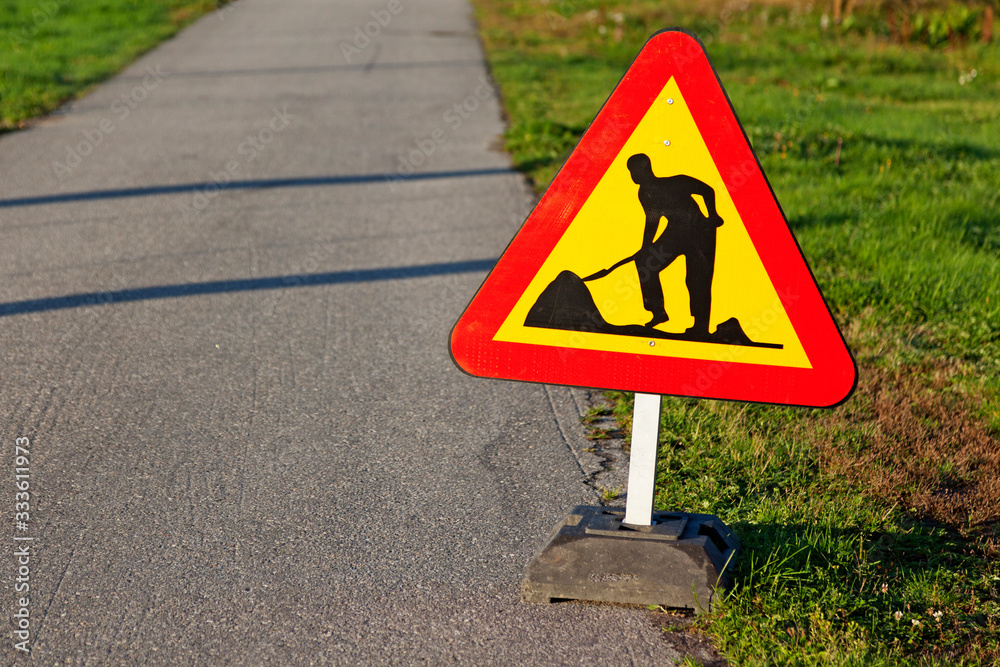 traffic sign depicting man working with roads traffic sign depicting man working with roads
